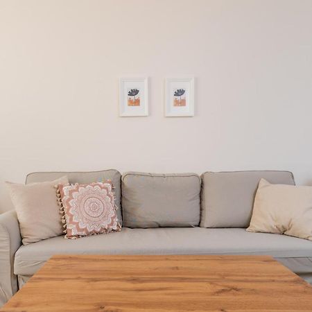 Homey 1-Bd Apartment София Экстерьер фото